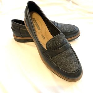 Clarks Black loafers size 10